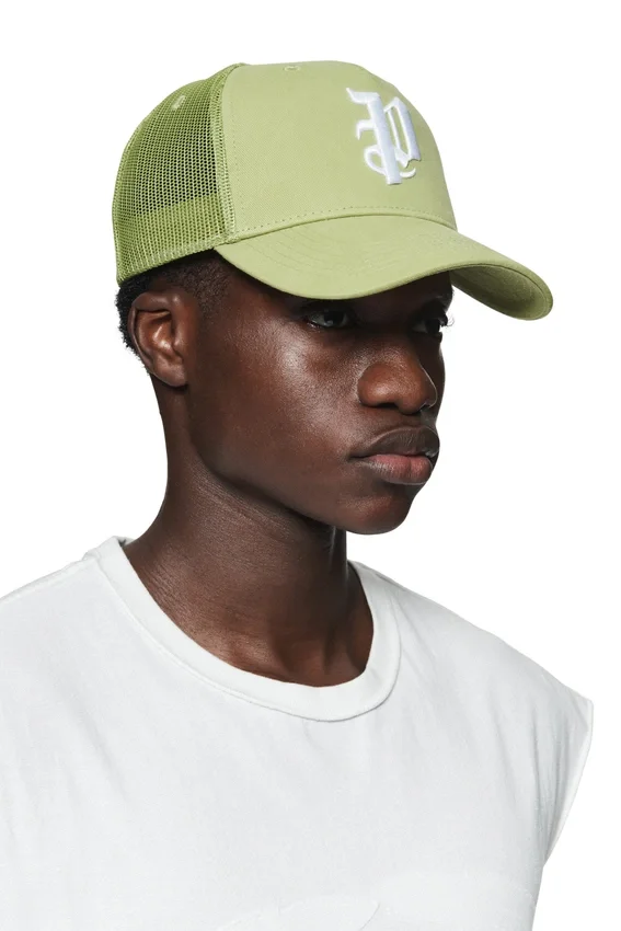 Chapeaux