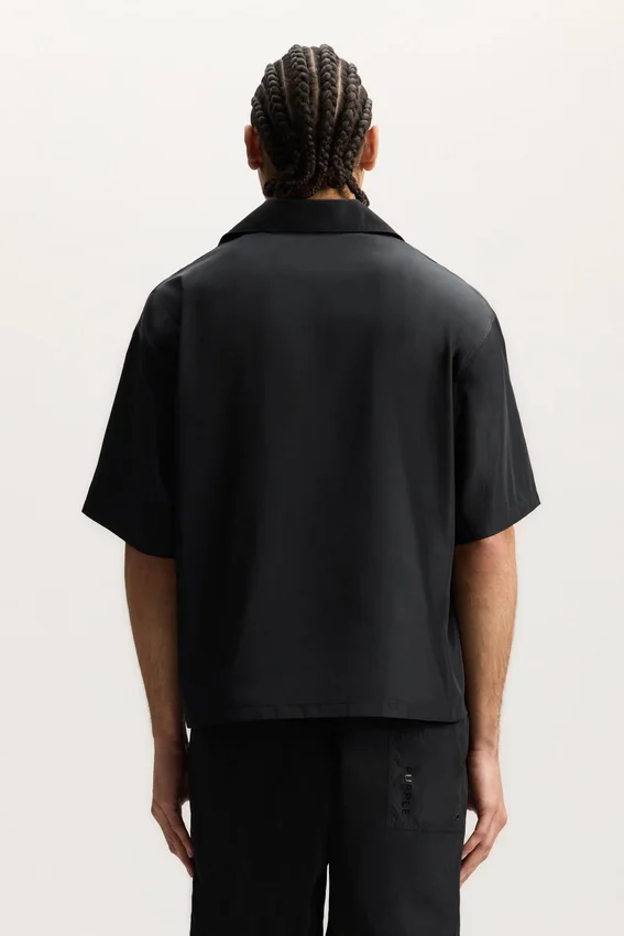 Chemise avec logo en contour