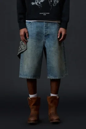 P070 Short orné