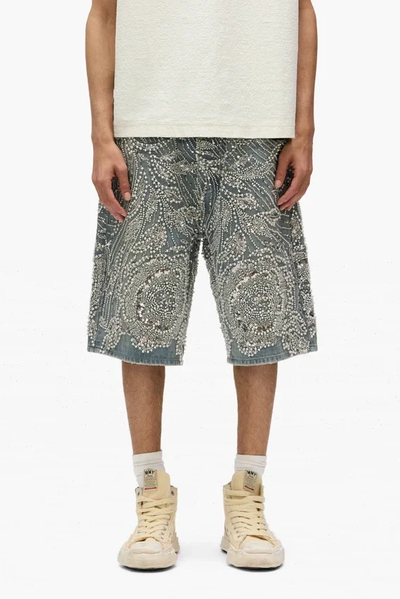 P070 Shorts ornés de perles cousues à la main et de cristaux