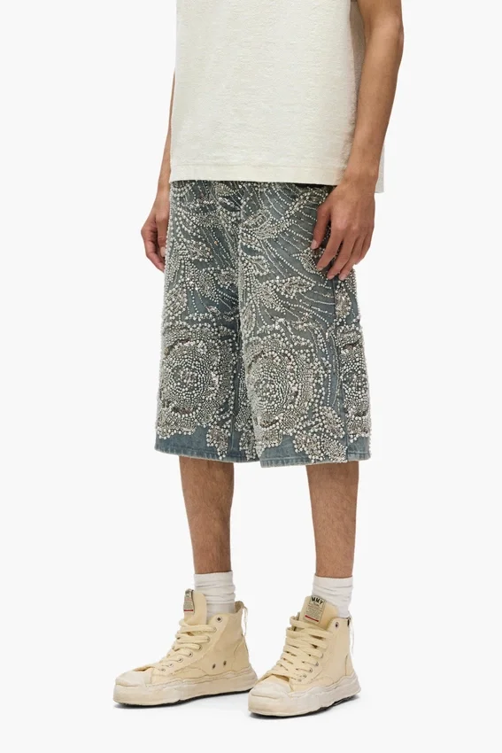 P070 Shorts ornés de perles cousues à la main et de cristaux