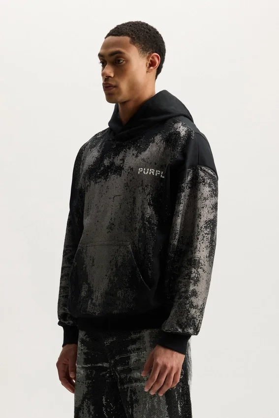 Sweat à capuche orné de cristaux
