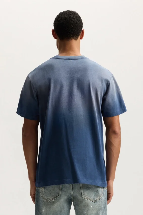 T-shirt à inscription en italique